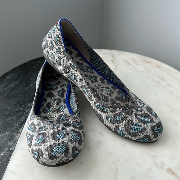 Rothy's Grey Spotted Round Toe Flats, Limited Edition Print - Picture 9 of 16